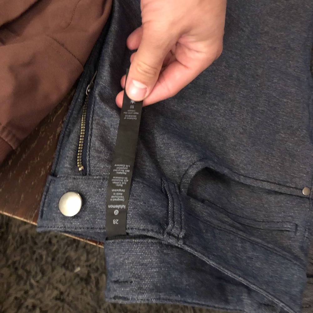 LULULEMON Bundle of Pants/Joggers (XS/Sz28) - Picture 4 of 5